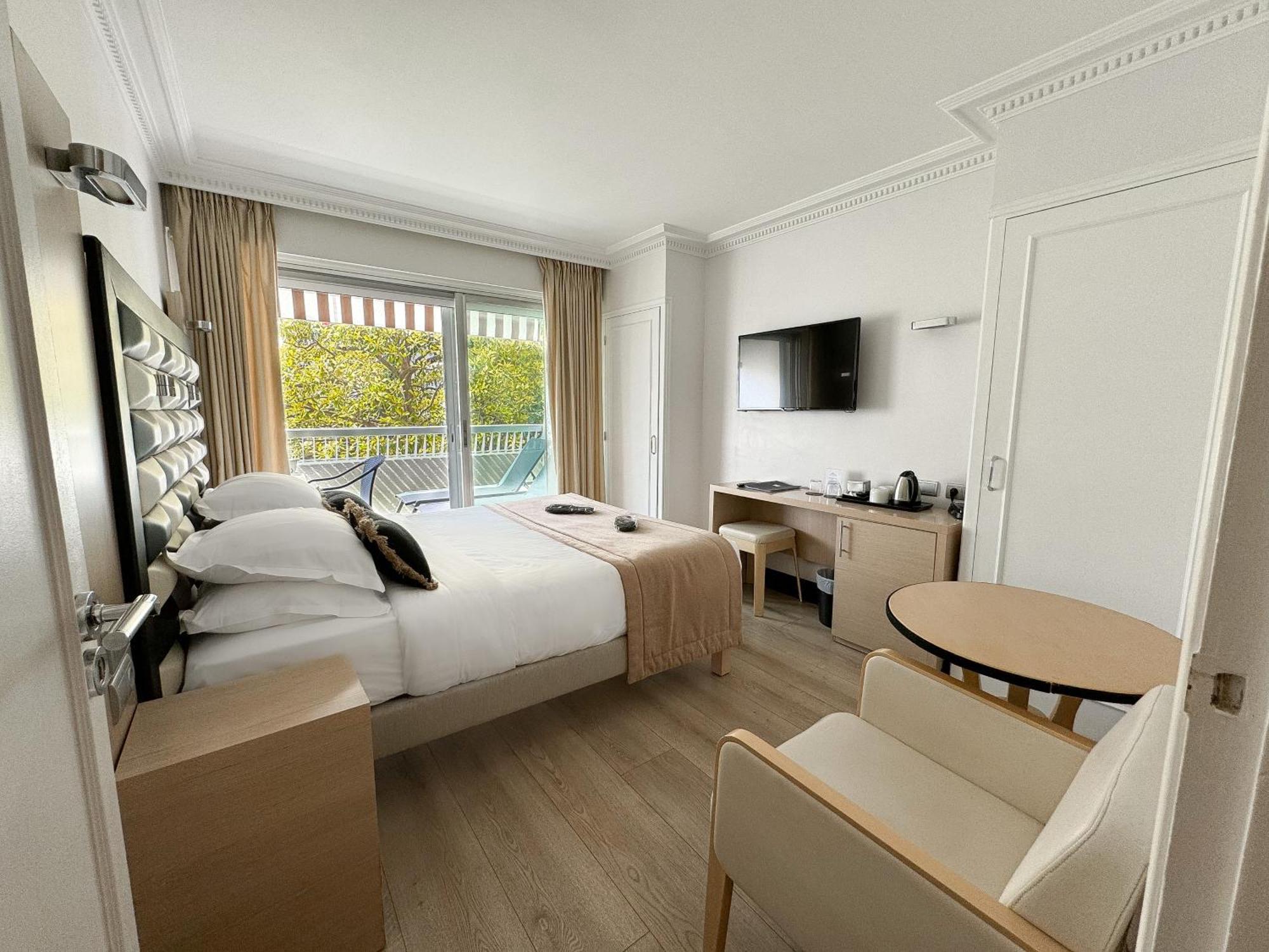 Hotel Victoria คานส์ ภายนอก รูปภาพ